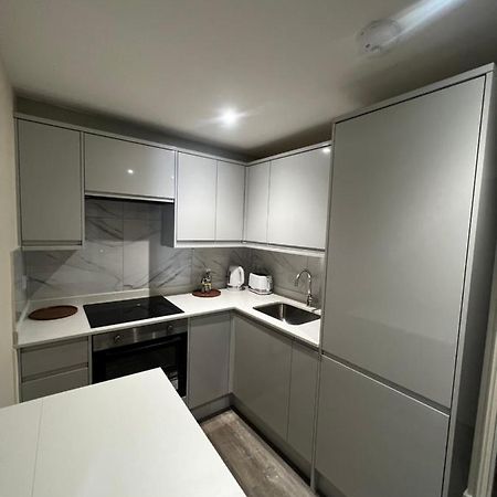 Flat In London Apartment Екстериор снимка